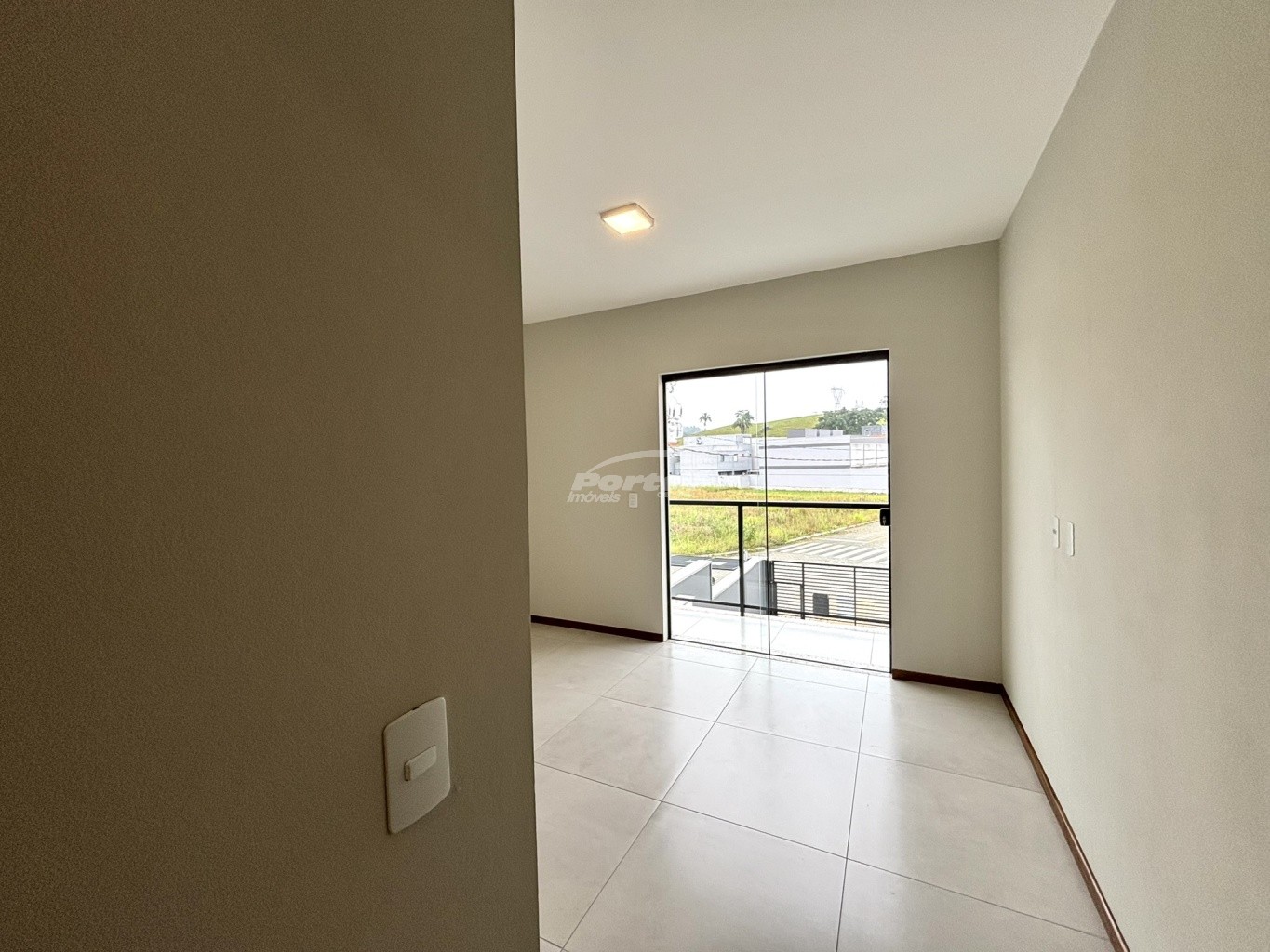 Casa para alugar com 2 quartos, 100m² - Foto 3