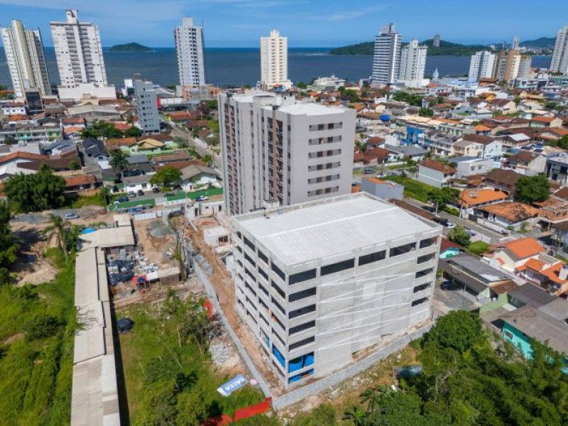 Apartamento de 2 quartos, 63m² no bairro Centro, em Balneário Piçarras | Eu Corretor