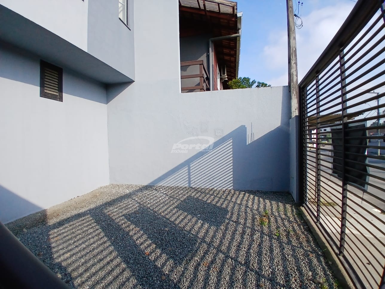 Casa para alugar com 2 quartos, 80m² - Foto 1