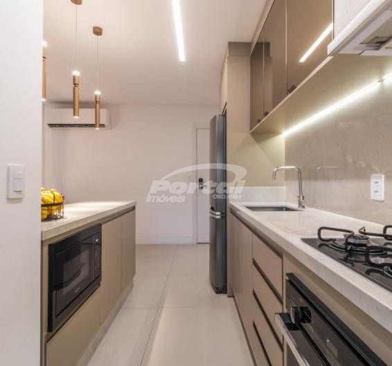 Apartamento à venda com 2 quartos, 73m² - Foto 4