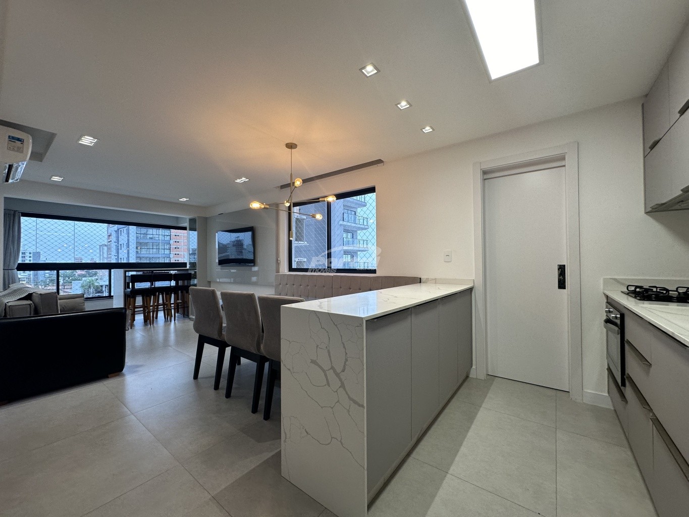 Apartamento para alugar com 2 quartos, 90m² - Foto 8