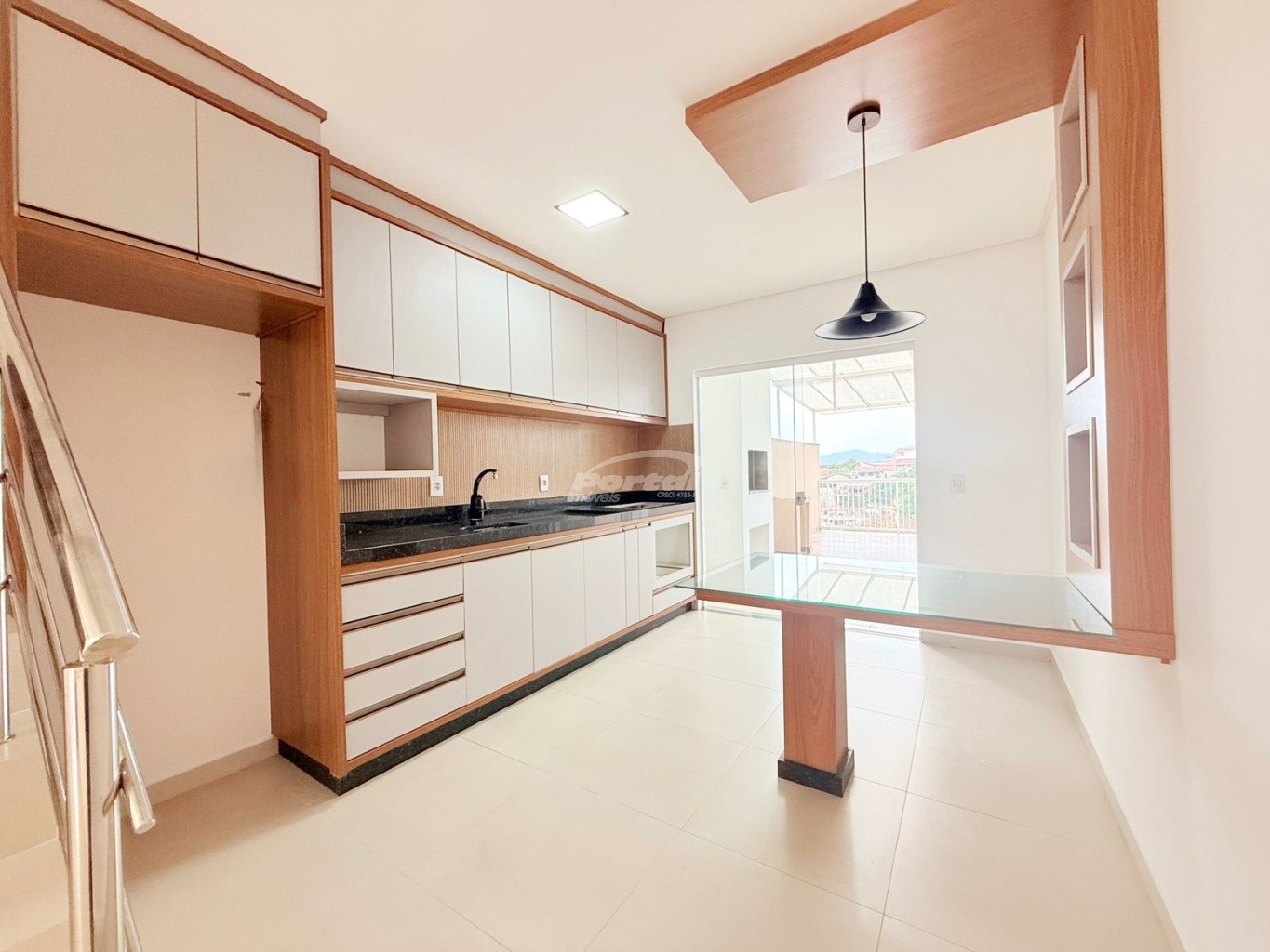 Casa para alugar com 2 quartos, 96m² - Foto 1