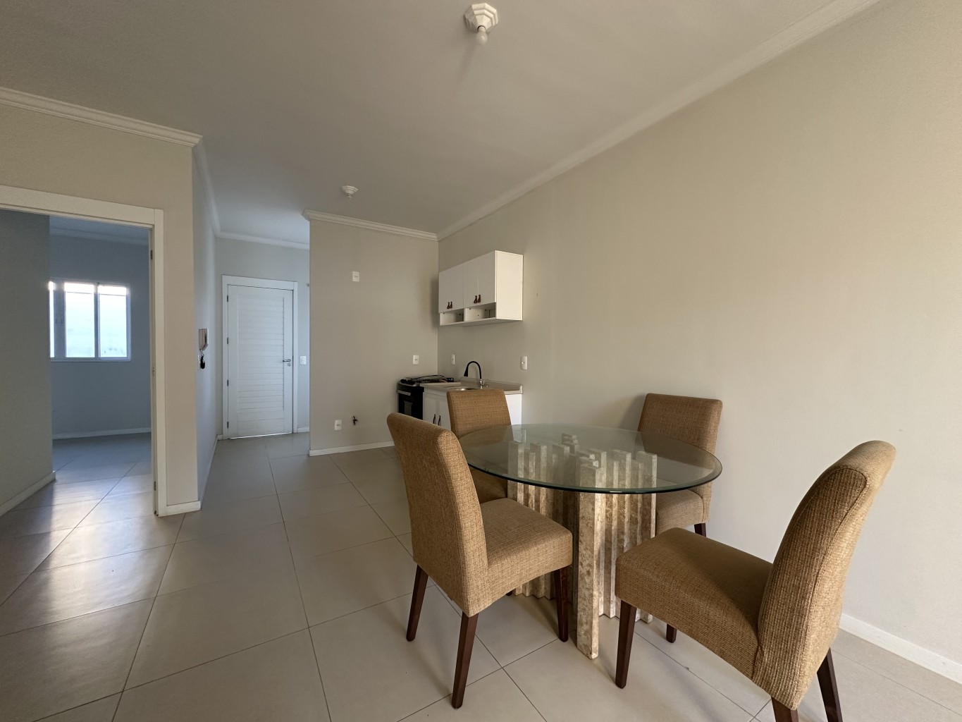 Casa de Condomínio para alugar com 3 quartos, 79m² - Foto 4