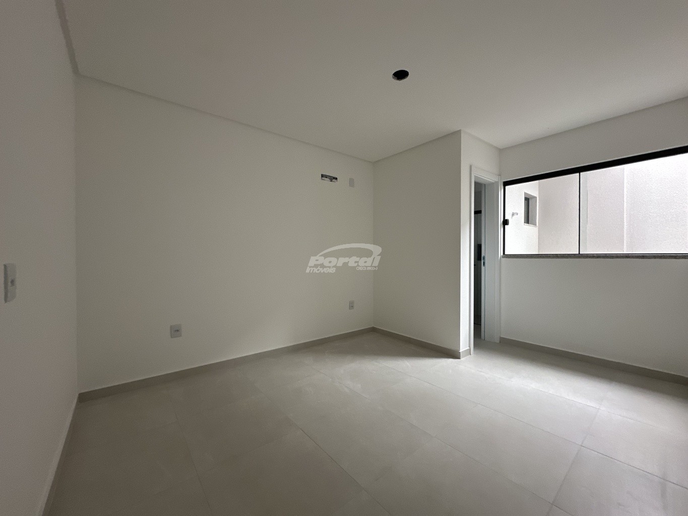 Apartamento para alugar com 2 quartos, 65m² - Foto 13