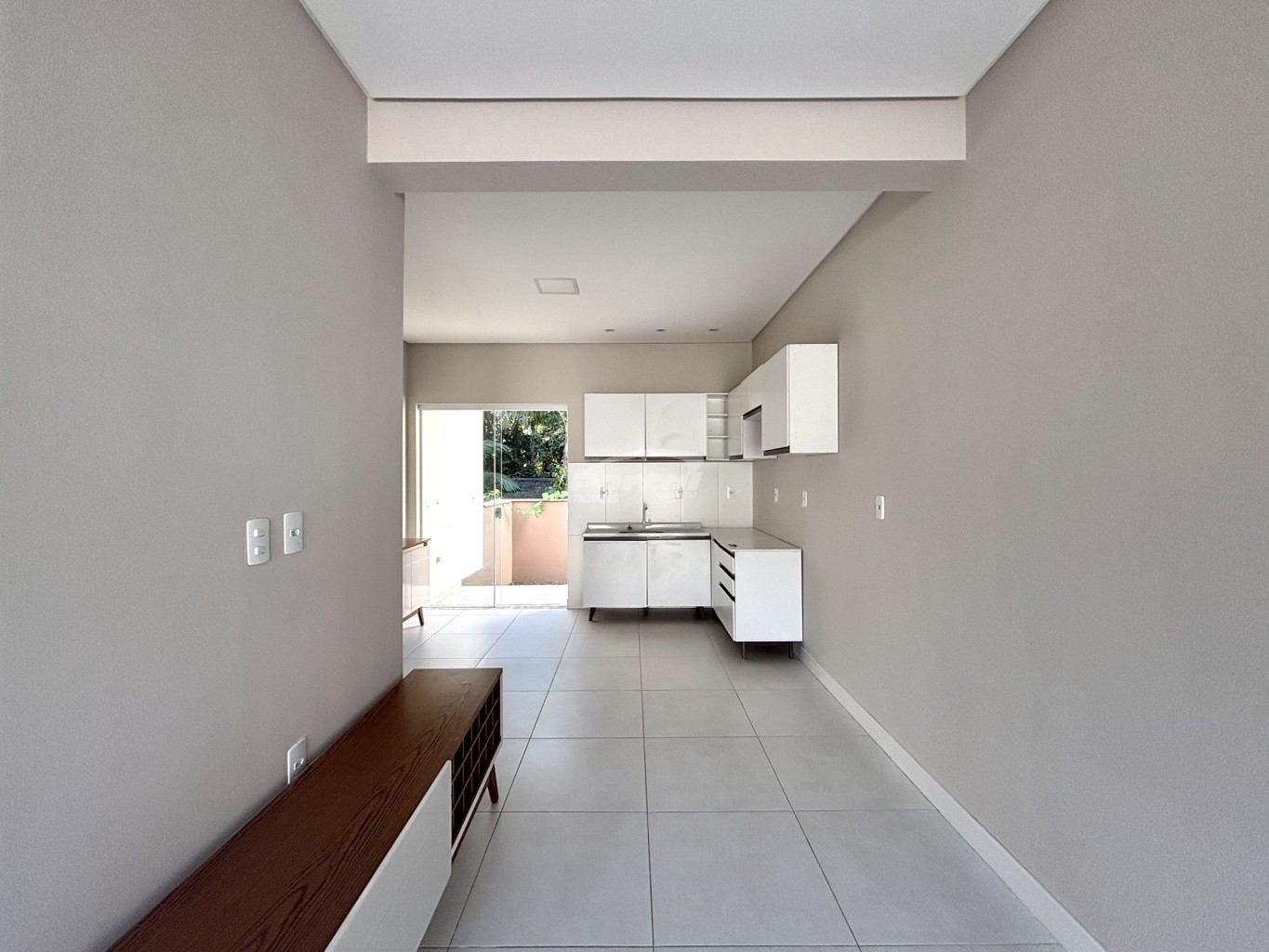 Casa para alugar com 2 quartos, 76m² - Foto 11