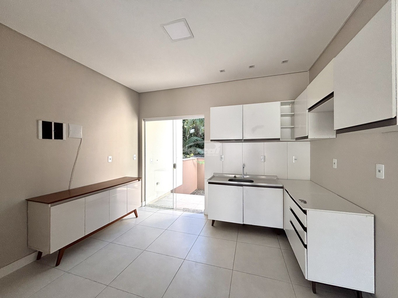 Casa para alugar com 2 quartos, 76m² - Foto 14