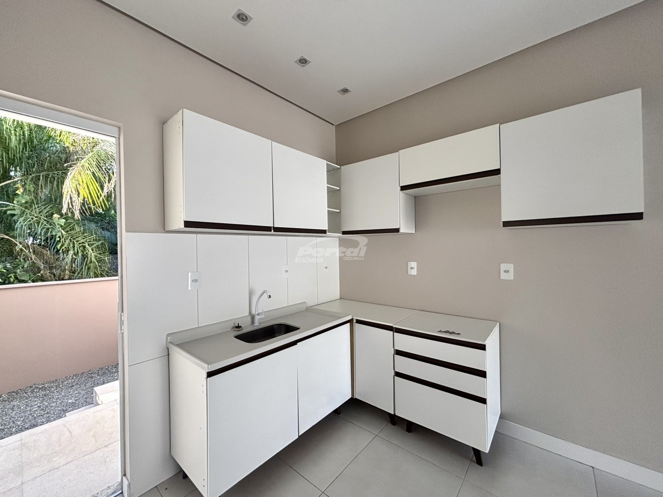 Casa para alugar com 2 quartos, 76m² - Foto 16
