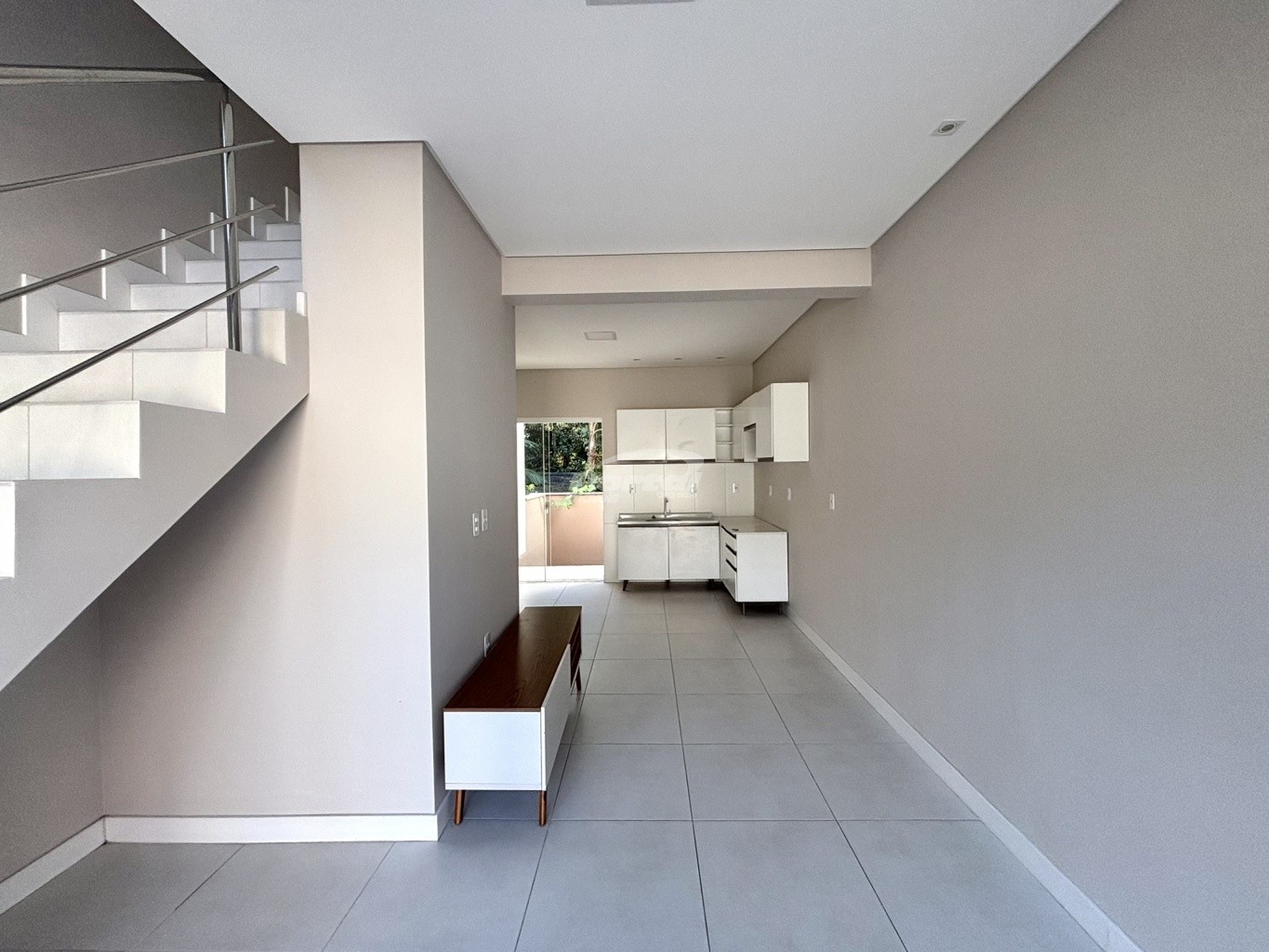 Casa para alugar com 2 quartos, 76m² - Foto 10