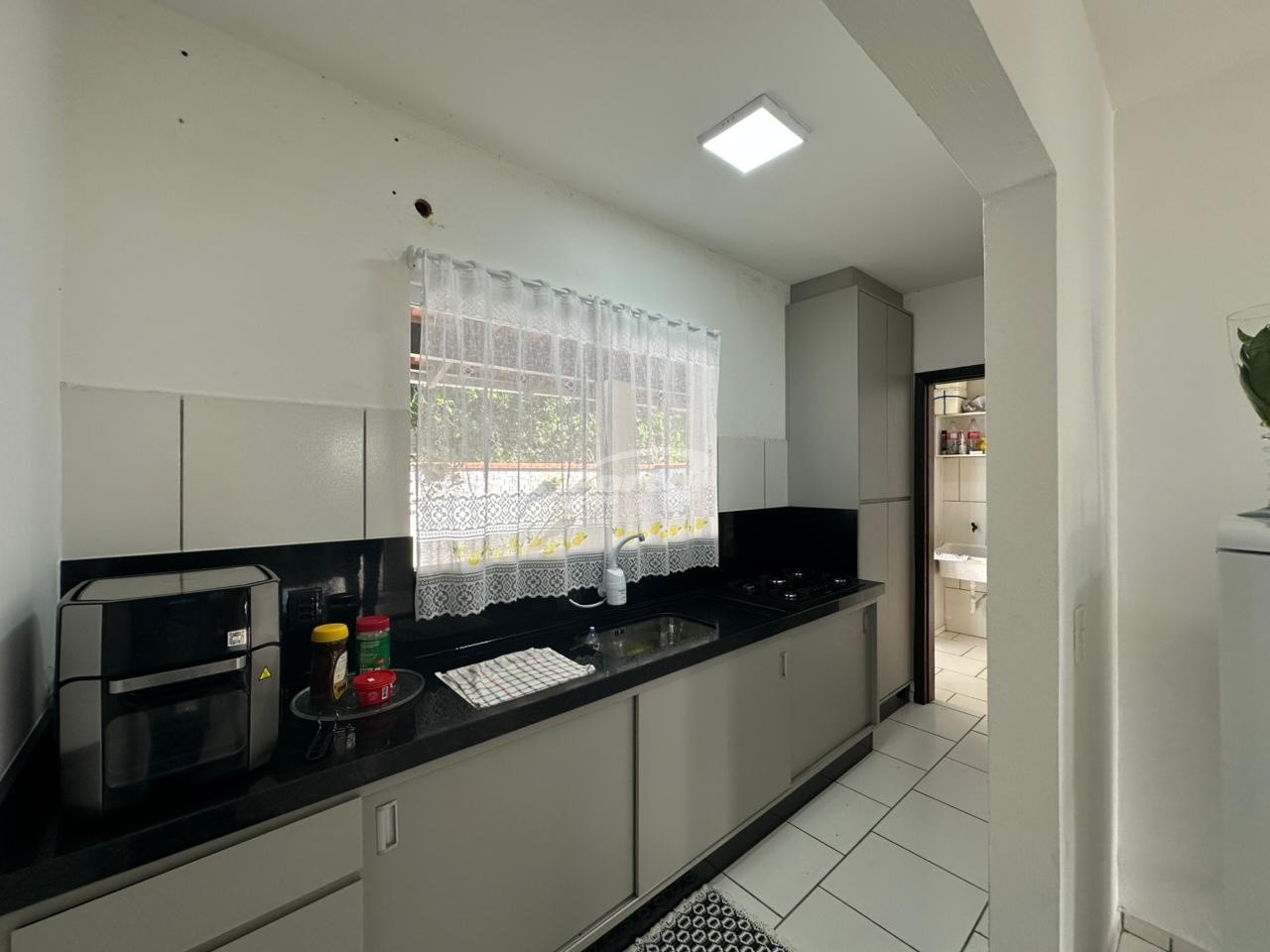 Casa à venda com 2 quartos, 66m² - Foto 9