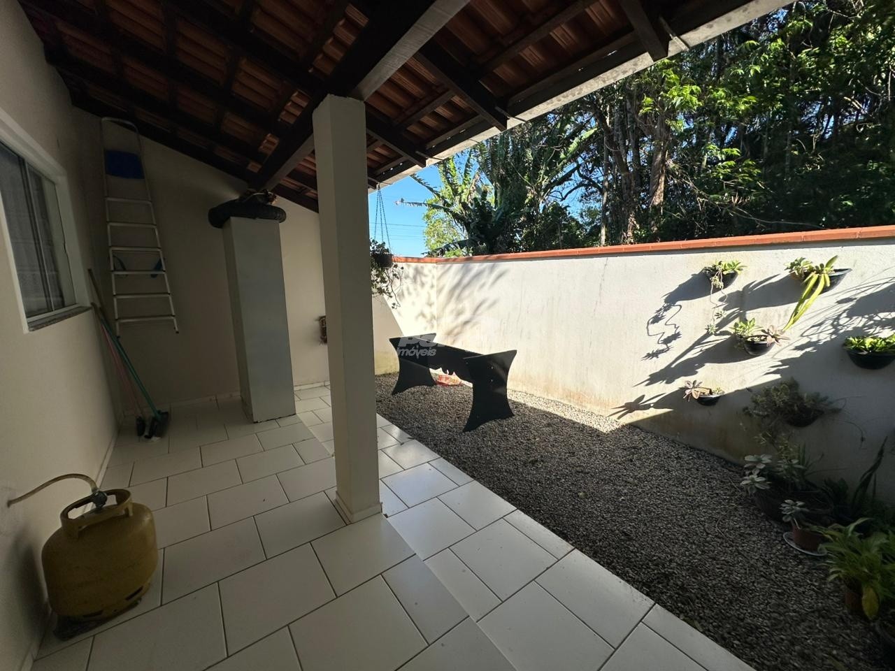 Casa à venda com 2 quartos, 66m² - Foto 4