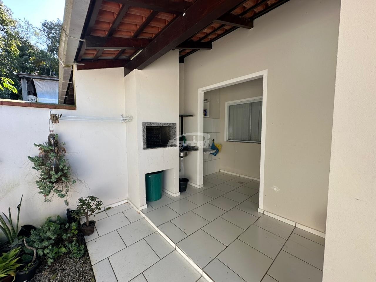 Casa à venda com 2 quartos, 66m² - Foto 16