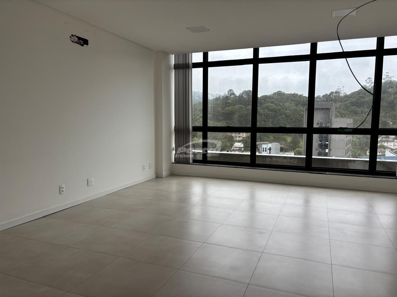 Sala Comercial de 33m² no bairro Garcia, em Blumenau | Eu Corretor