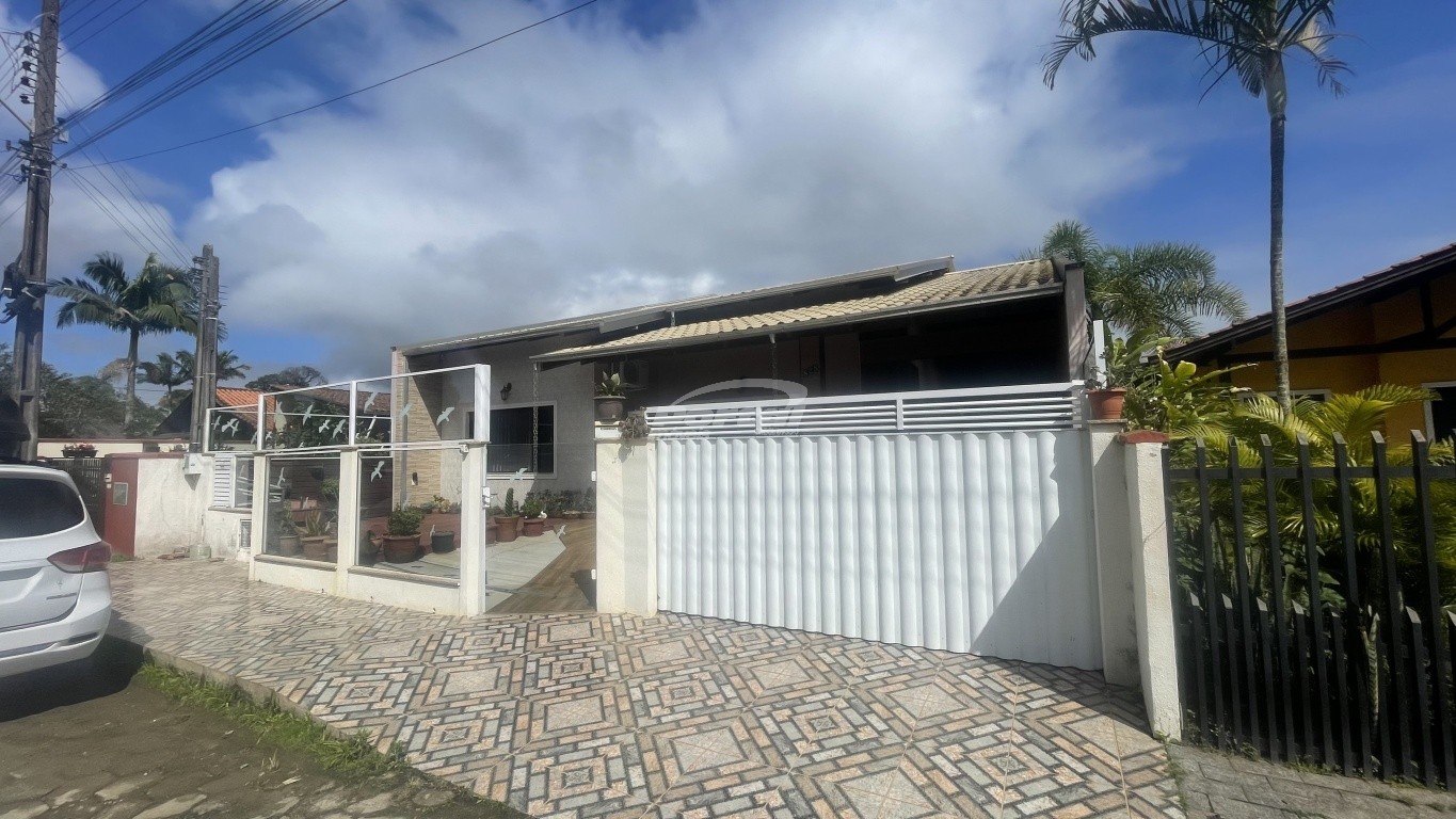 Casa de 3 quartos, 120m² no bairro Armação, em Penha | Eu Corretor