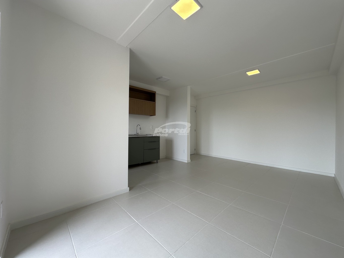 Apartamento para alugar com 2 quartos, 70m² - Foto 4