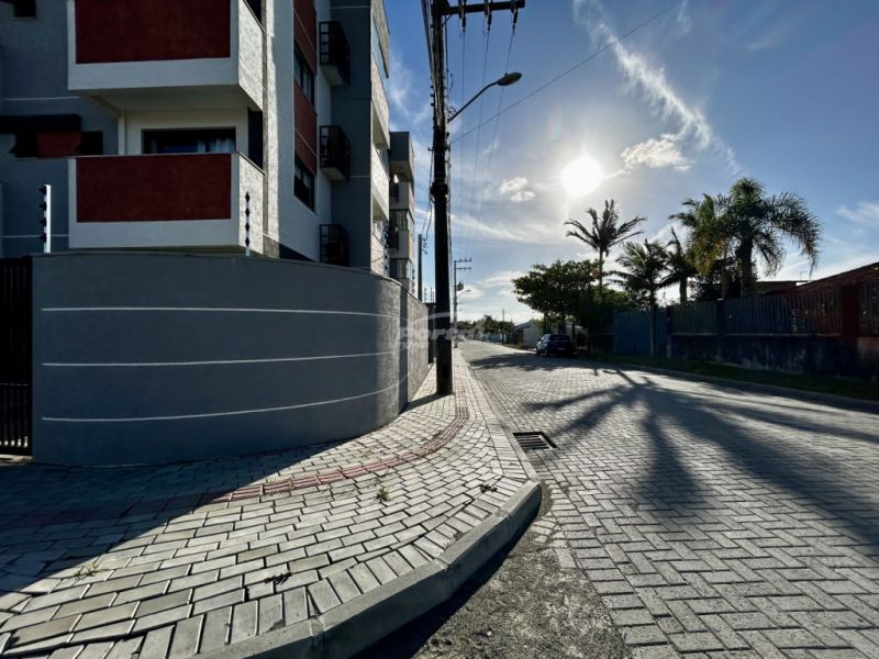 Apartamento de 2 quartos, 70m² no bairro Itacolomi, em Balneário Piçarras | Eu Corretor