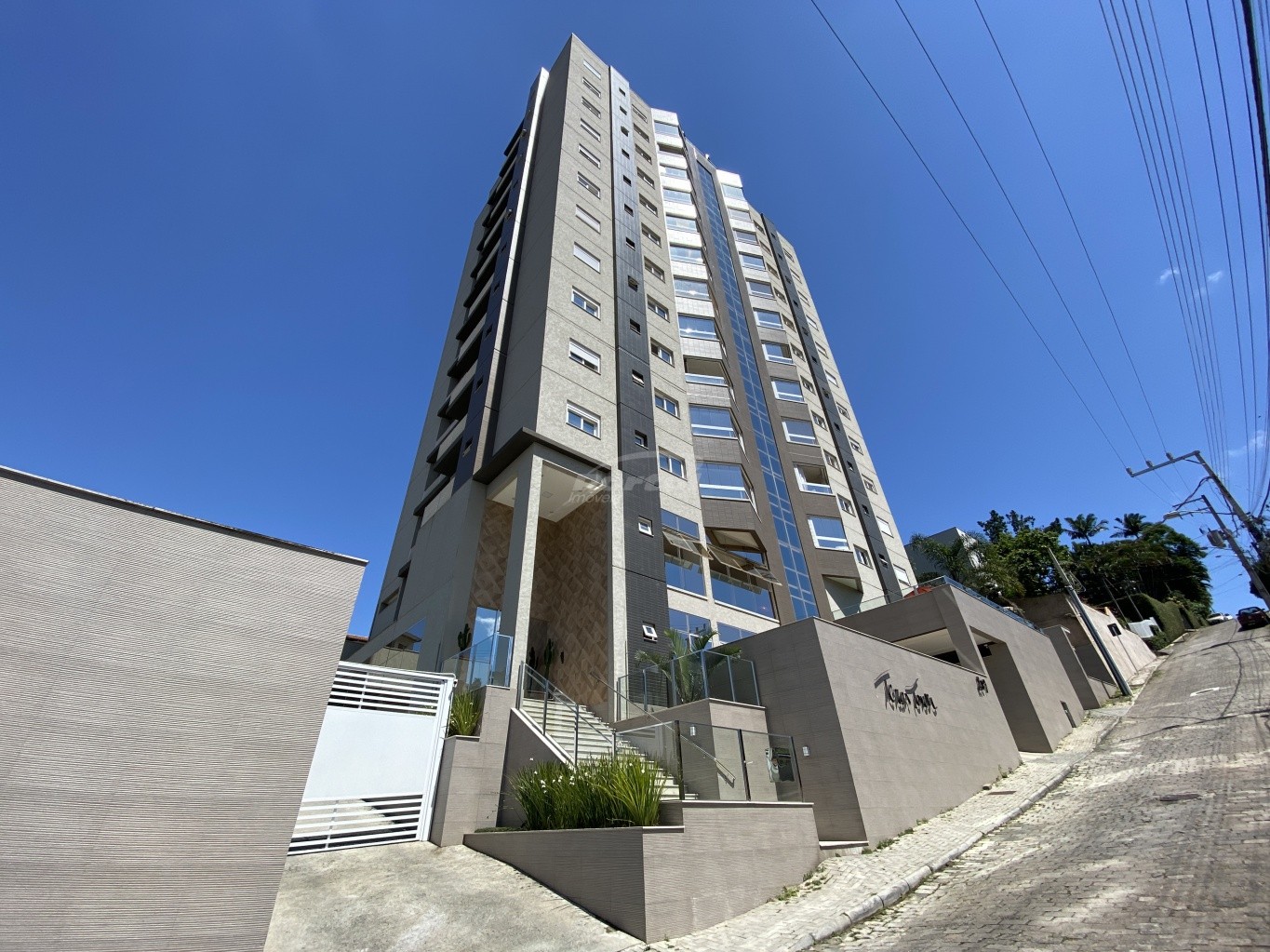 Apartamento à venda com 3 quartos, 86m² - Foto 1