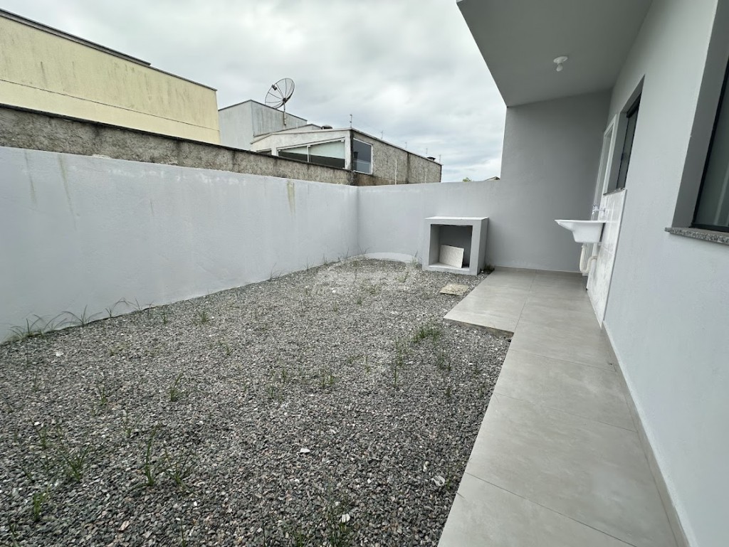 Casa para alugar com 2 quartos, 54m² - Foto 25
