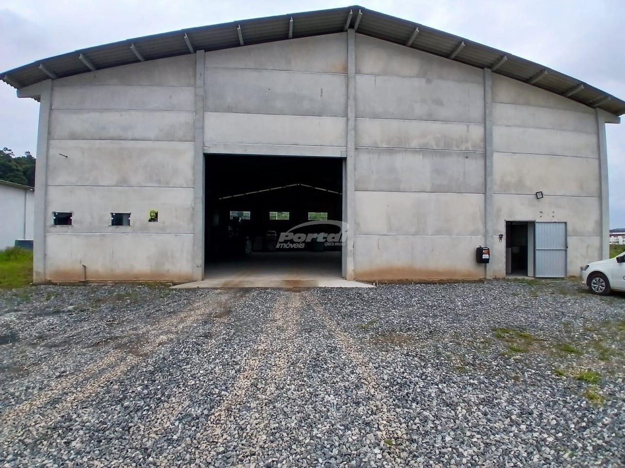 Galpão / Depósito / Armazém de 375m² no bairro Belchior Baixo, em Gaspar | Eu Corretor