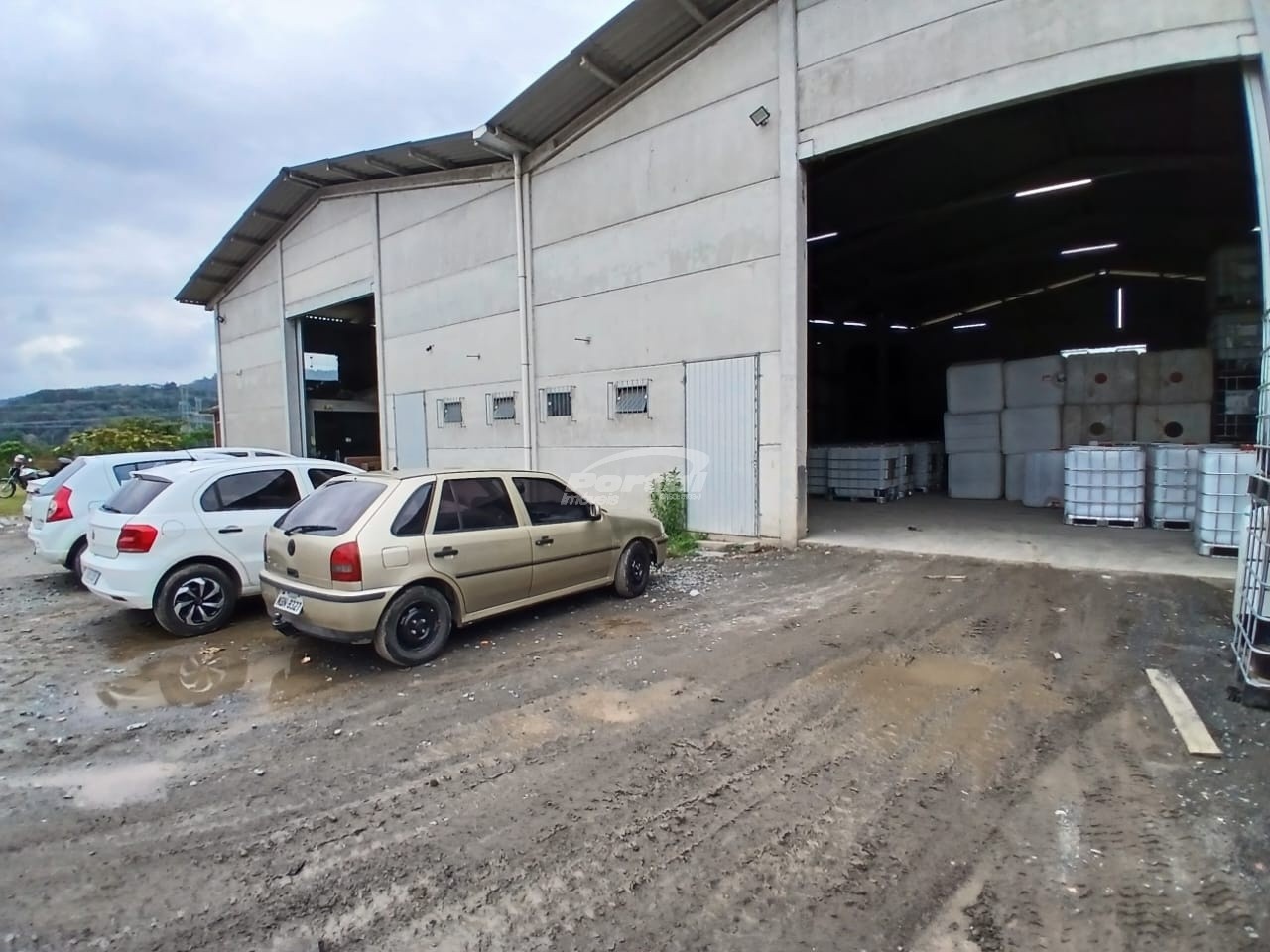 Galpão / Depósito / Armazém de 750m² no bairro Belchior Baixo, em Gaspar | Eu Corretor