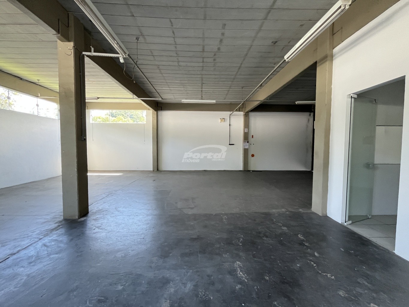 Galpão / Depósito / Armazém de 319m² no bairro Velha, em Blumenau | Eu Corretor