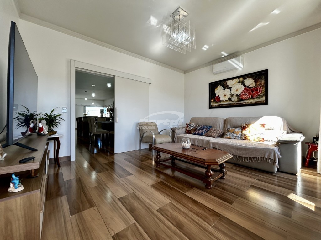 Casa de 3 quartos, 366m² no bairro Itacolomi, em Balneário Piçarras | Eu Corretor