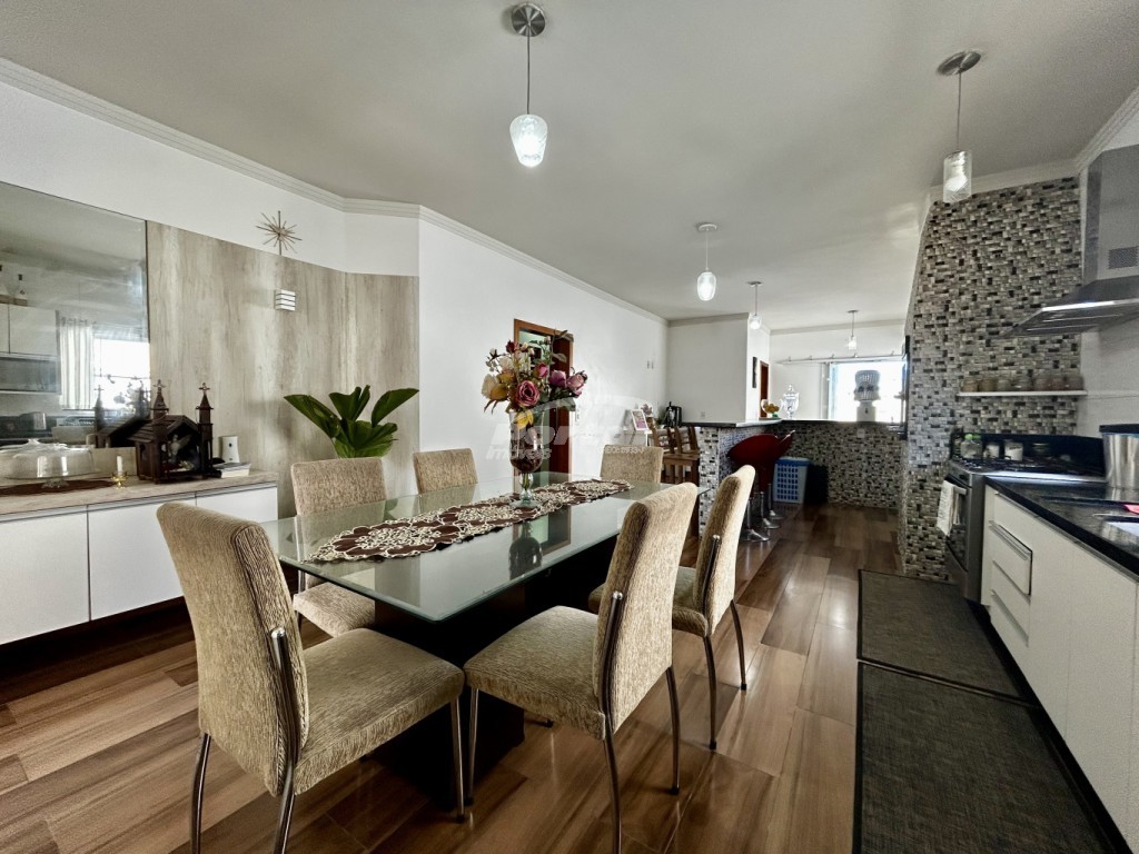 Casa de 3 quartos, 366m² no bairro Itacolomi, em Balneário Piçarras | Eu Corretor