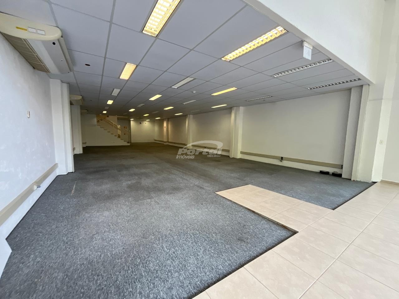 Sala Comercial de 432m² no bairro Centro, em Blumenau | Eu Corretor