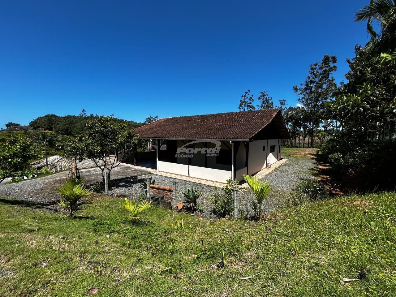 Fazenda/Sítios/Chácaras de 2 quartos, 240m² no bairro Morretes, em Balneário Piçarras | Eu Corretor