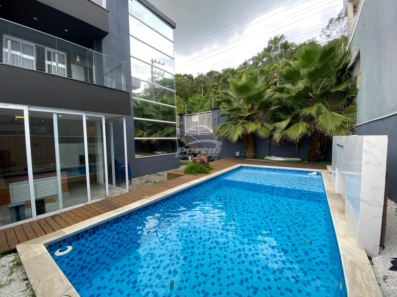 Casa, 3 quartos, 251 m² - Foto 1