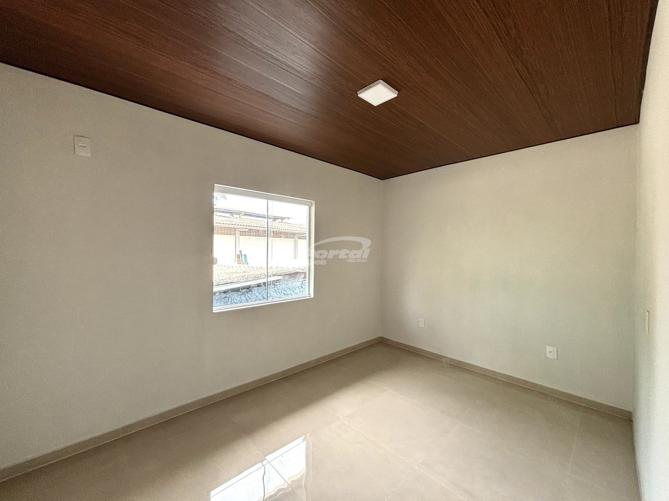 Imovel 70m, contendo 02 amplos dormitórios, sala de estar e jantar, cozinha, banheiro social, lavabo, area de serviço nos fundos e uma vaga de garagem! — foto 6