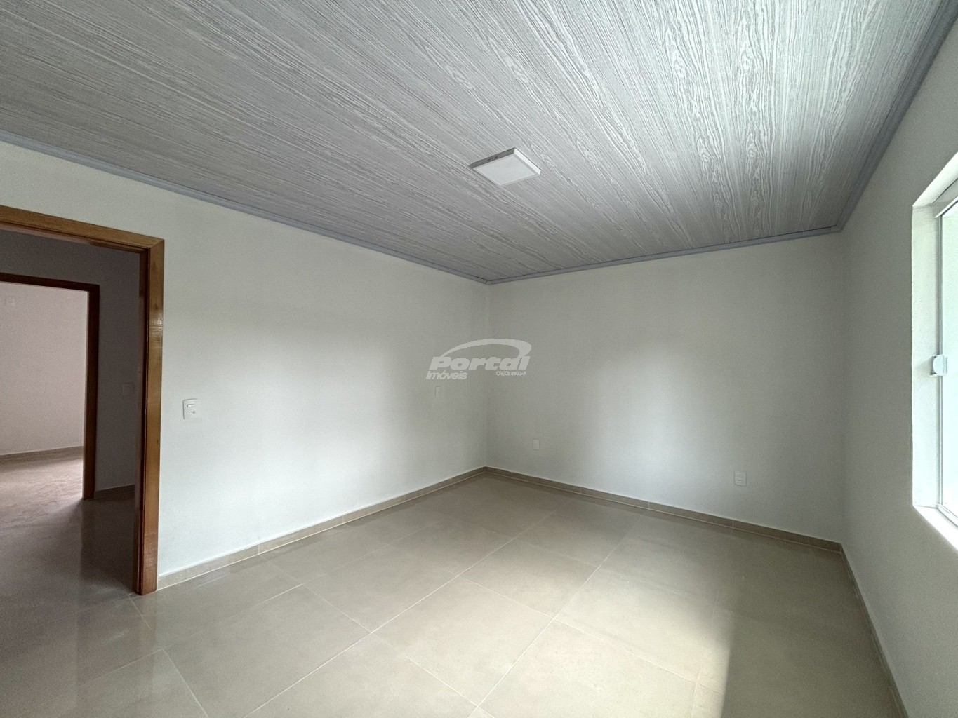 Imovel 70m, contendo 02 amplos dormitórios, sala de estar e jantar, cozinha, banheiro social, lavabo, area de serviço nos fundos e uma vaga de garagem! — foto 5