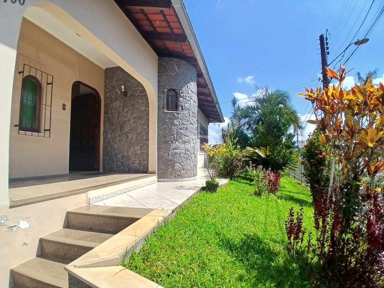 Casa semimobiliada disponível para locação no Bairro Velha, Blemenau SC. — foto 2