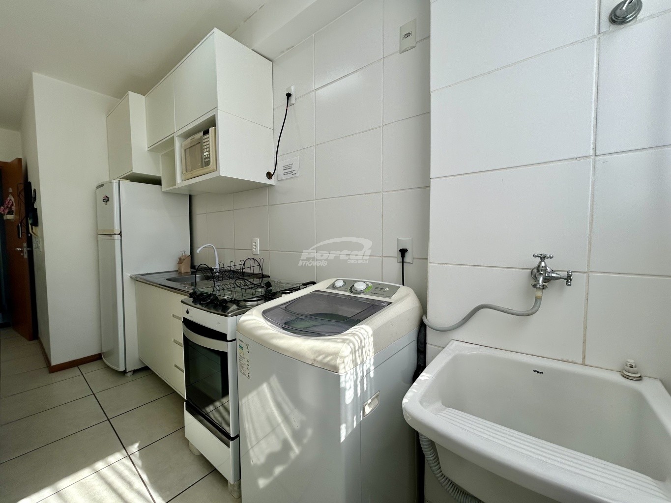 Apartamento mobiliado disponível para locação no bairro Itacolomi - Balneário Piçarras/SC (Cod. 23596) — foto 5