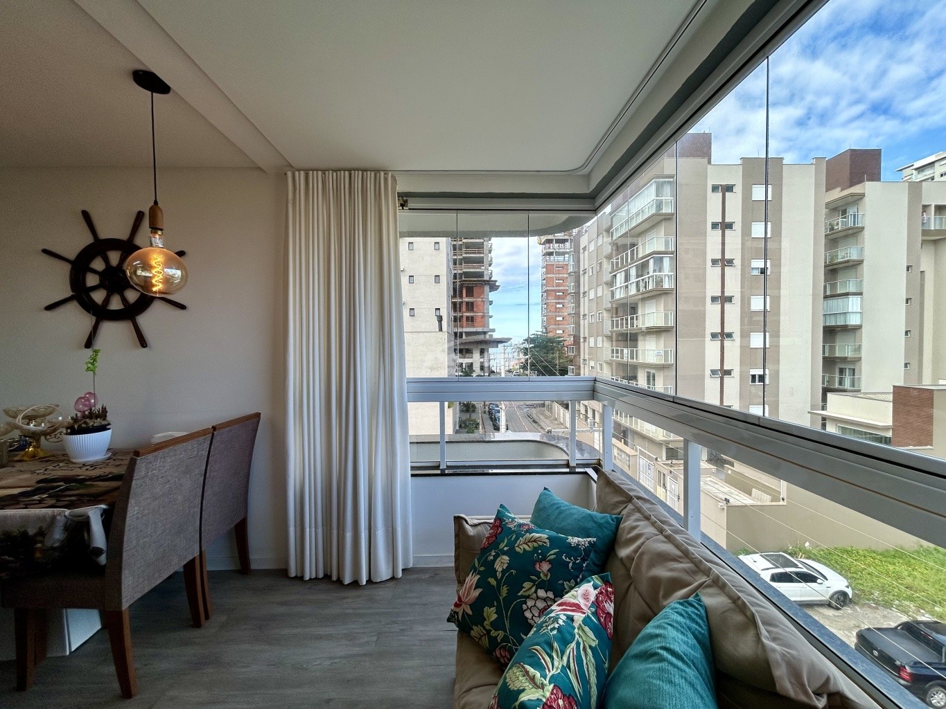 Apartamento mobiliado disponível para locação no bairro Itacolomi - Balneário Piçarras/SC (Cód. 23621) — foto 2