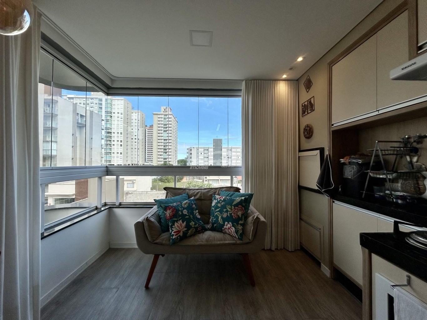 Apartamento mobiliado disponível para locação no bairro Itacolomi - Balneário Piçarras/SC (Cód. 23621) — foto 3