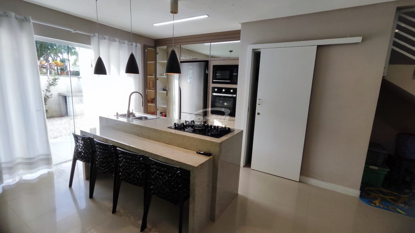 Casa, 3 quartos, 148 m² - Foto 2