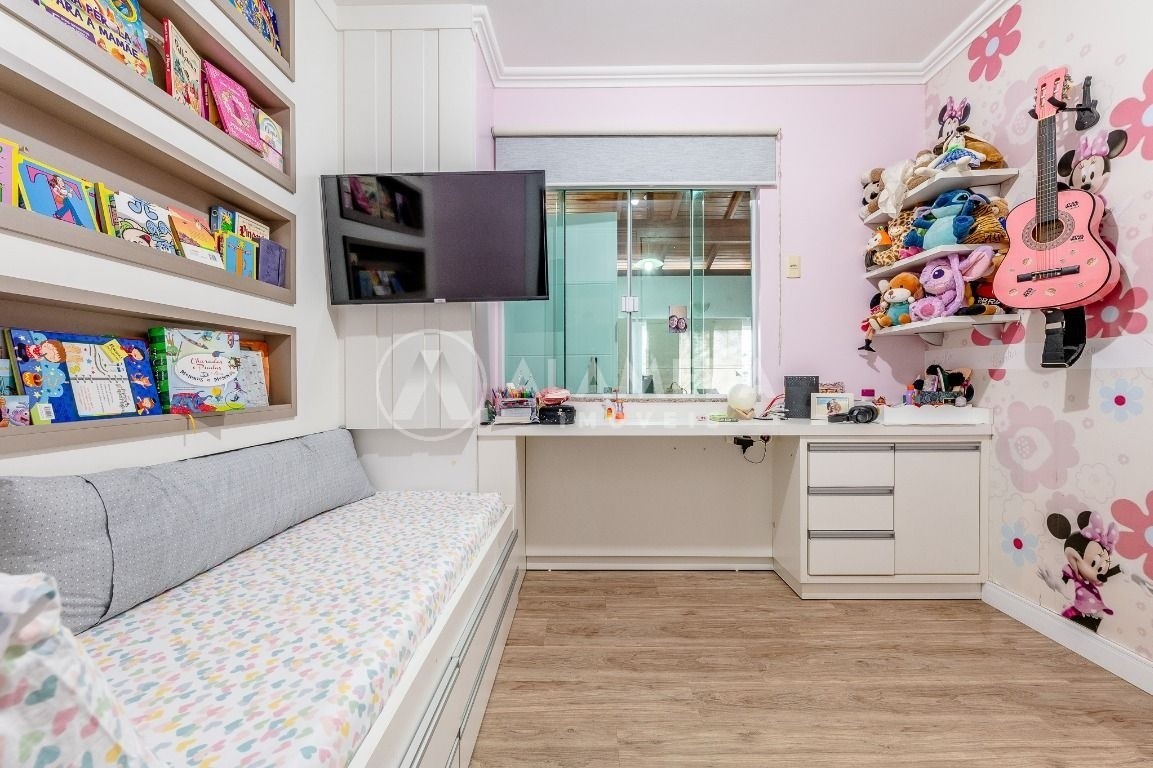 Casa, 3 quartos, 217 m² - Foto 9