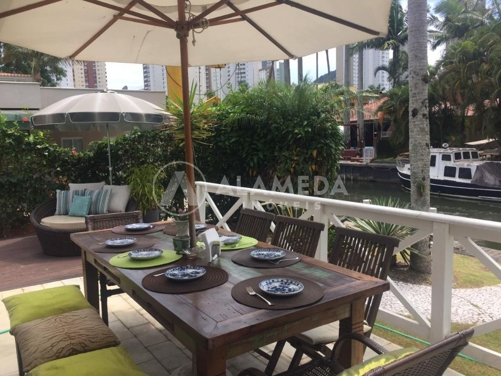 Casa, 3 quartos, 255 m² - Foto 4