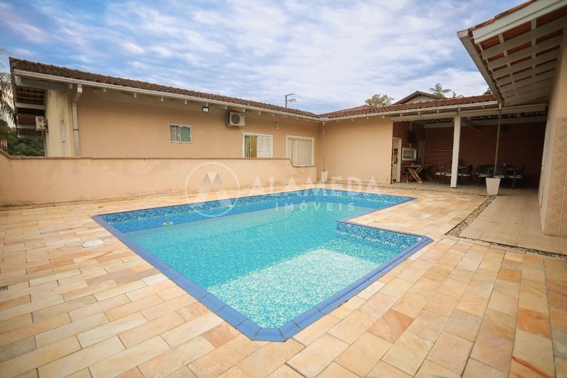 Casa, 4 quartos, 220 m² - Foto 2