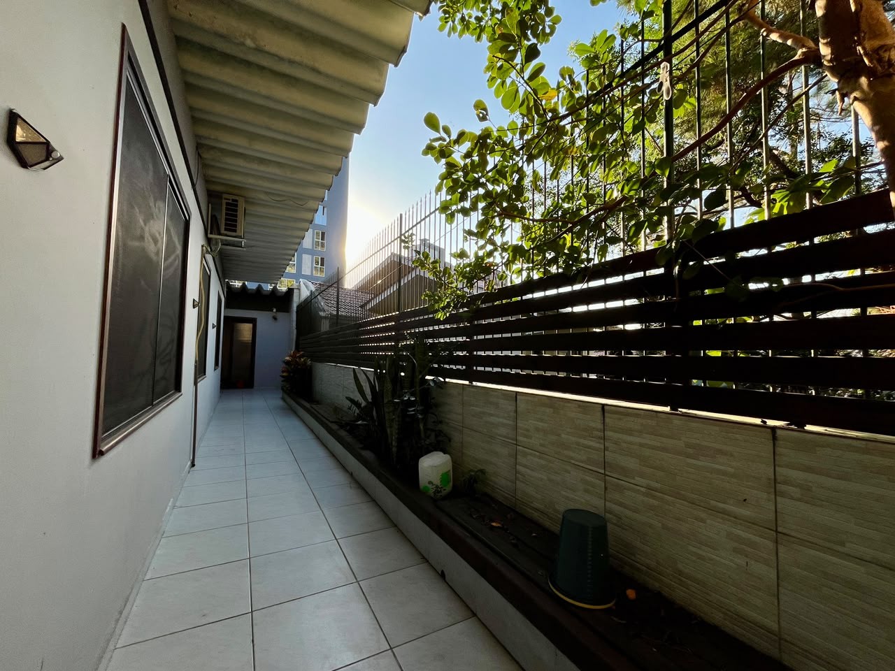 Casa, 3 quartos, 230 m² - Foto 2