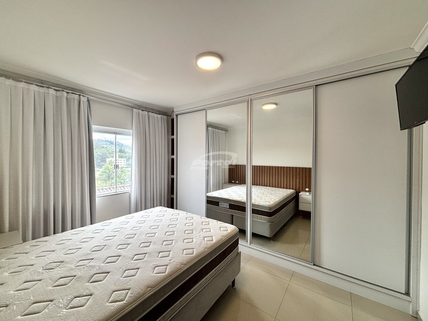 Casa, 4 quartos, 284 m² - Foto 1