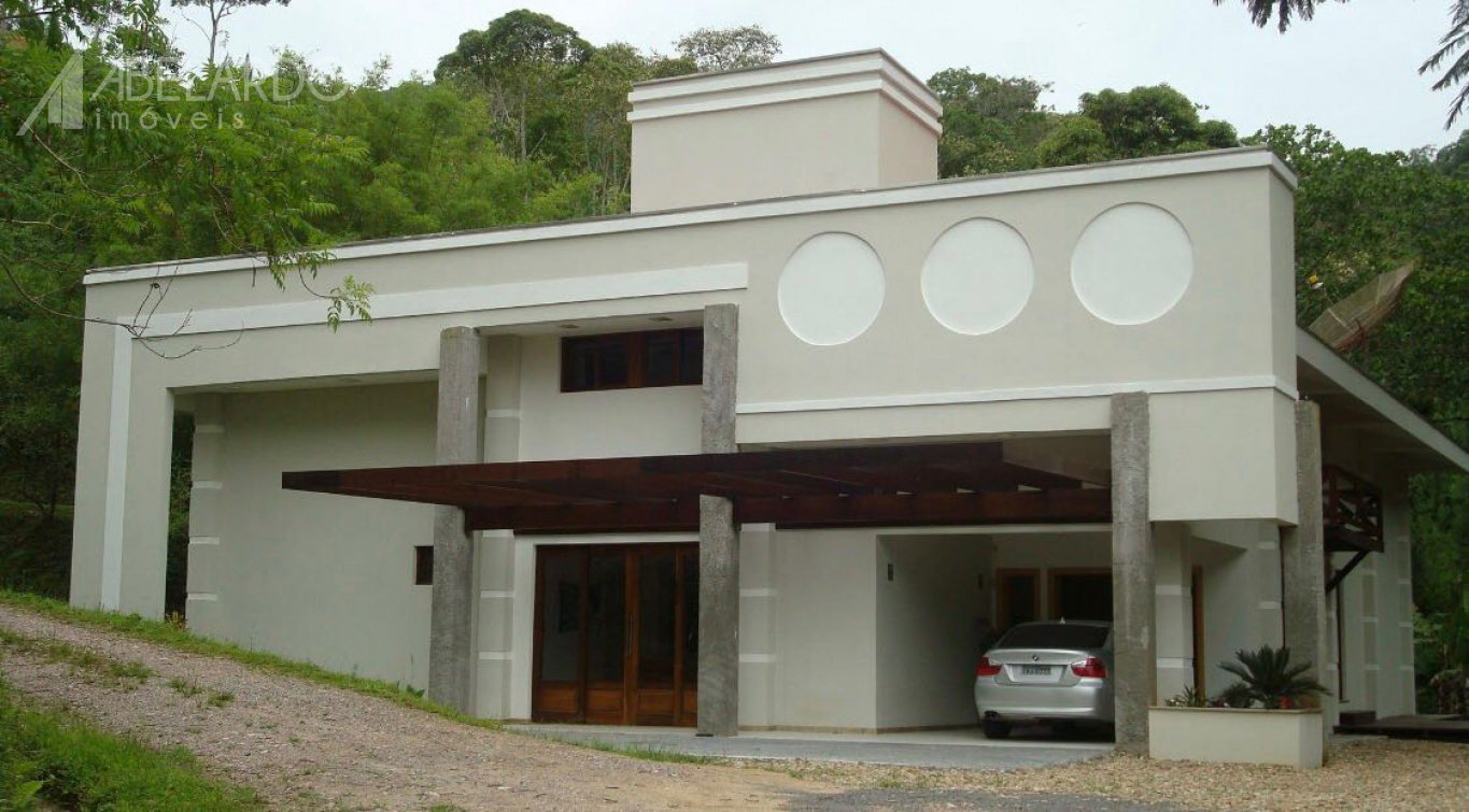 Desfrute de momentos maravilhosos neste esplêndido sítio localizado em Gaspar. Conforto, privacidade, segurança e bem estar podem definir esta belíssima residência, com 3 suítes. Lindas piscinas naturais e muito paisagismo, para curtir o melhor da natureza! — foto 3