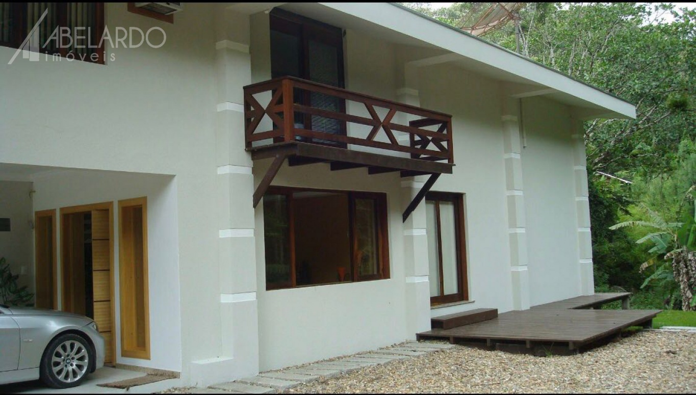 Desfrute de momentos maravilhosos neste esplêndido sítio localizado em Gaspar. Conforto, privacidade, segurança e bem estar podem definir esta belíssima residência, com 3 suítes. Lindas piscinas naturais e muito paisagismo, para curtir o melhor da natureza! — foto 4