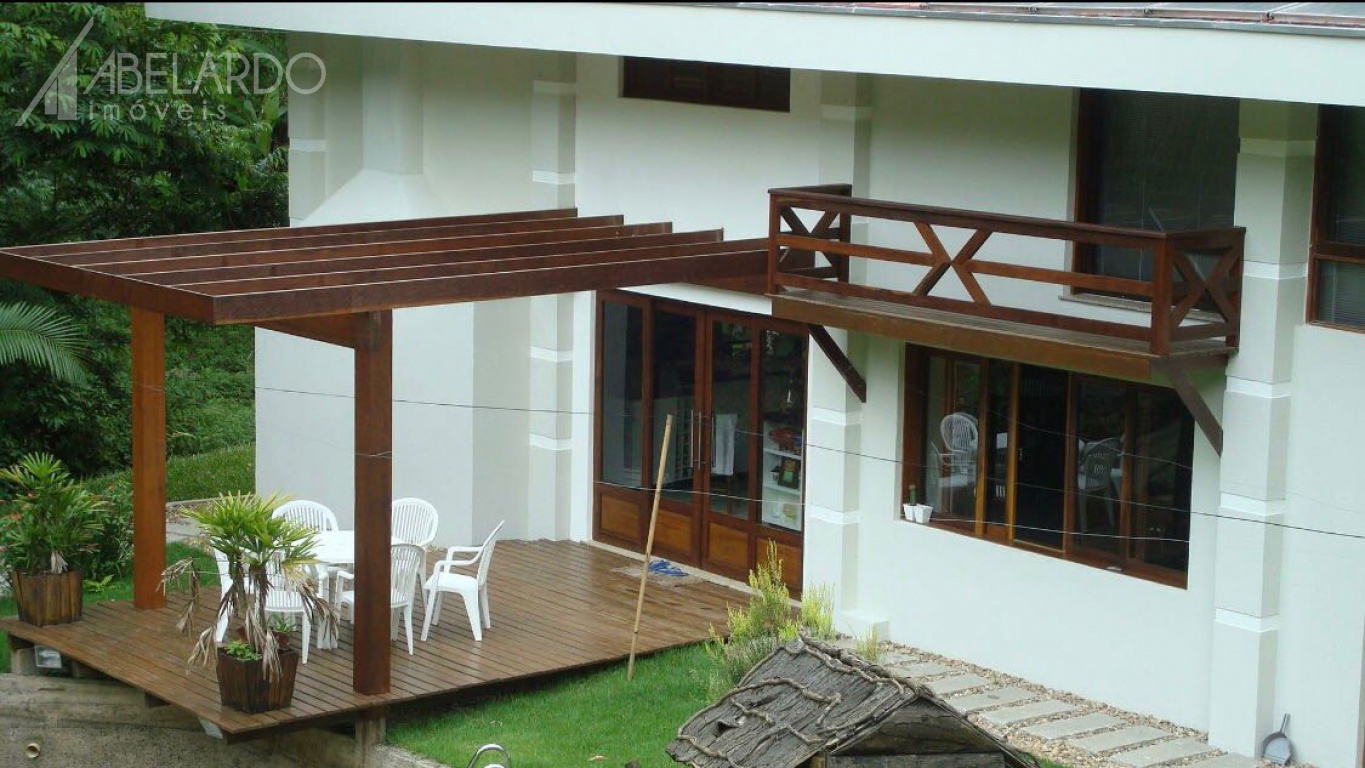 Desfrute de momentos maravilhosos neste esplêndido sítio localizado em Gaspar. Conforto, privacidade, segurança e bem estar podem definir esta belíssima residência, com 3 suítes. Lindas piscinas naturais e muito paisagismo, para curtir o melhor da natureza! — foto 6