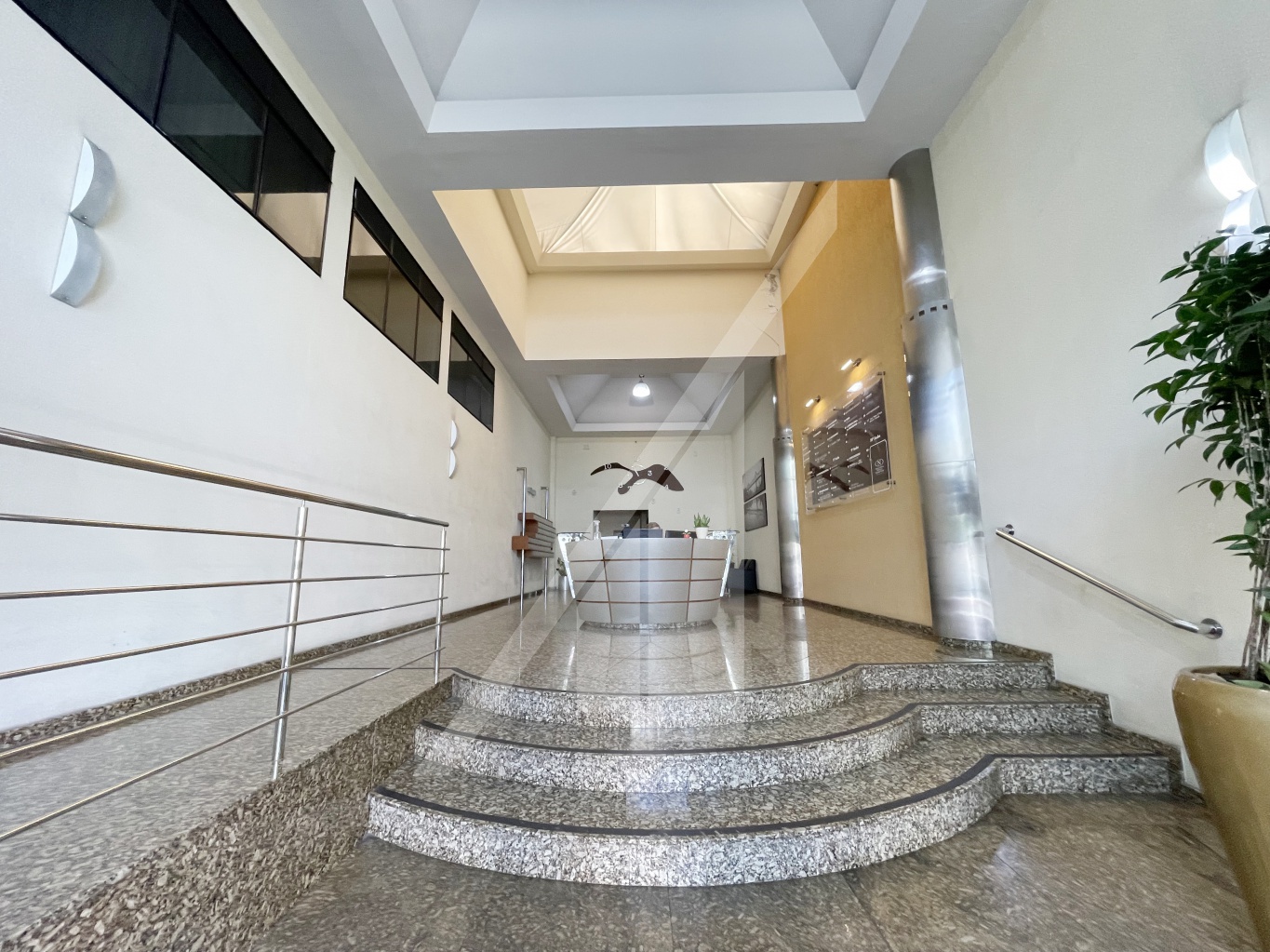 Sala comercial no Centro de Blumenau próximo a Prefeitura - foto 1