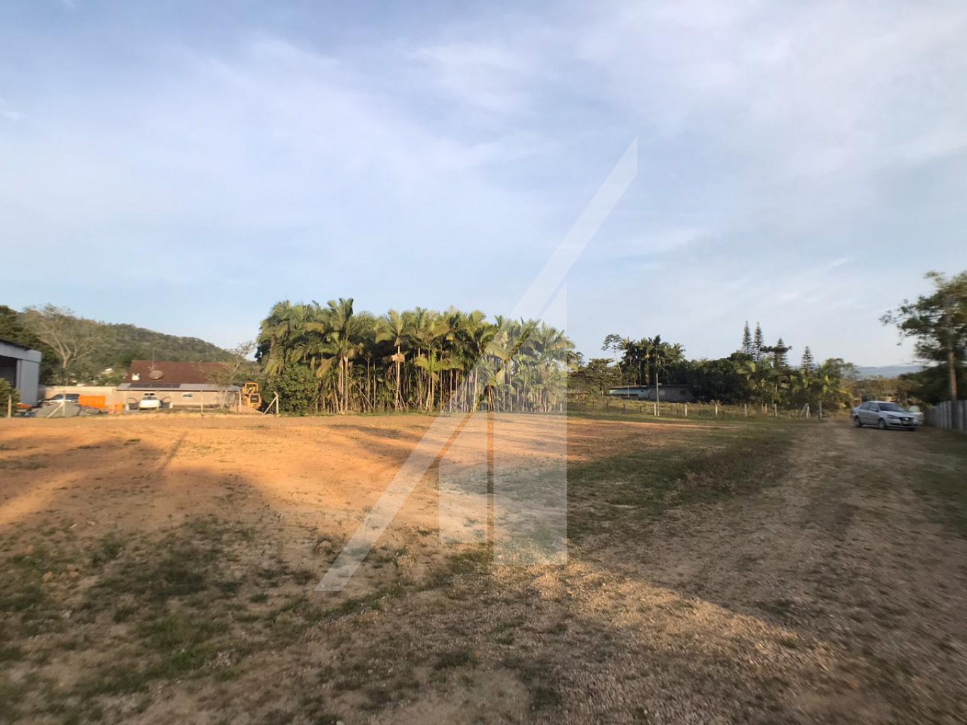 Terreno disponível para LOCAÇÃO, situado a 3 minutos da Rod BR-470, Bairro Mulde, contendo 3.500,00 m com fácil acesso para carga e descarga, estoque de mercadorias. - foto 1