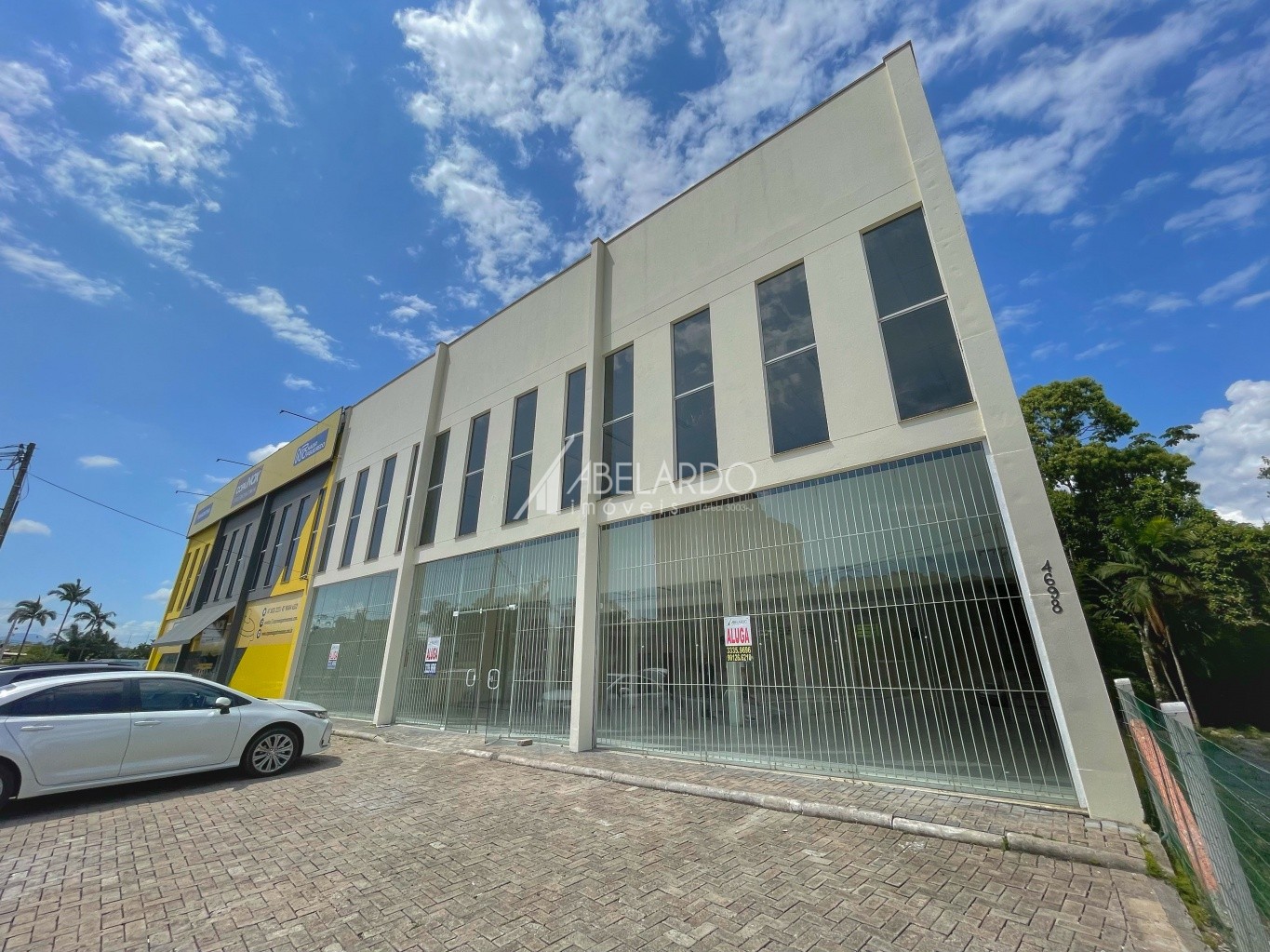 ÓTIMA OPORTUNIDADE PARA INVESTIDORES - Galpão localizado no bairro Salto Weissbach em uma das vias mais movimentadas de Blumenau. - foto 1