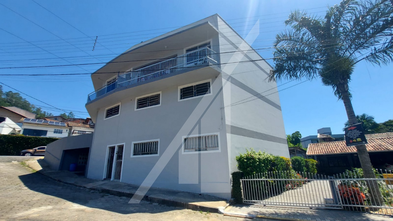 Excelente oportunidade para investidores prédio comercial e residencial no bairro Velha, corredor de serviço com ótima localização. — foto 6