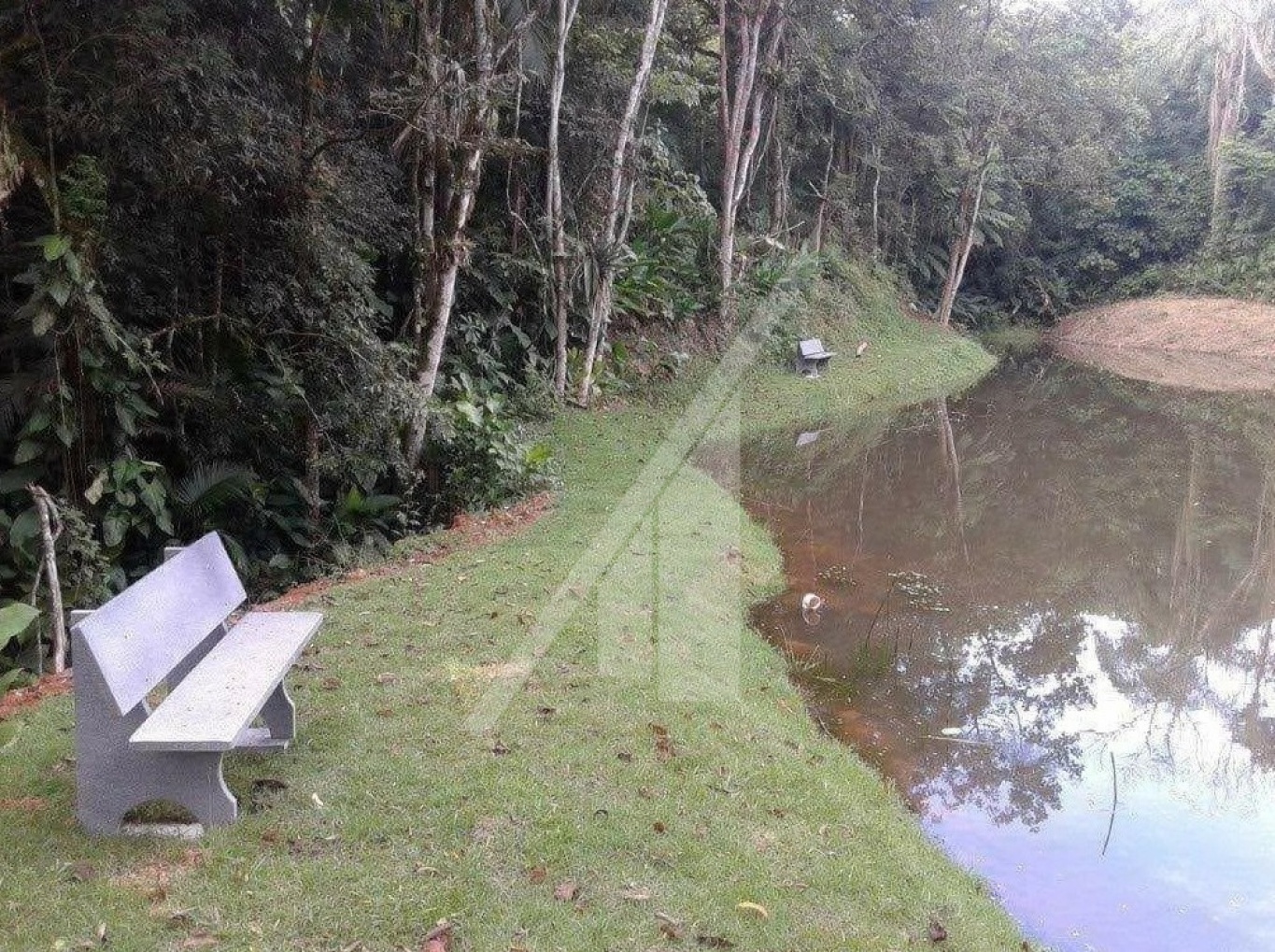 Próximo à rota do Vale Europeu, este terreno é ideal para quem busca investir ou construir seu refúgio junto à natureza CIDADE DE RODEIO — foto 5