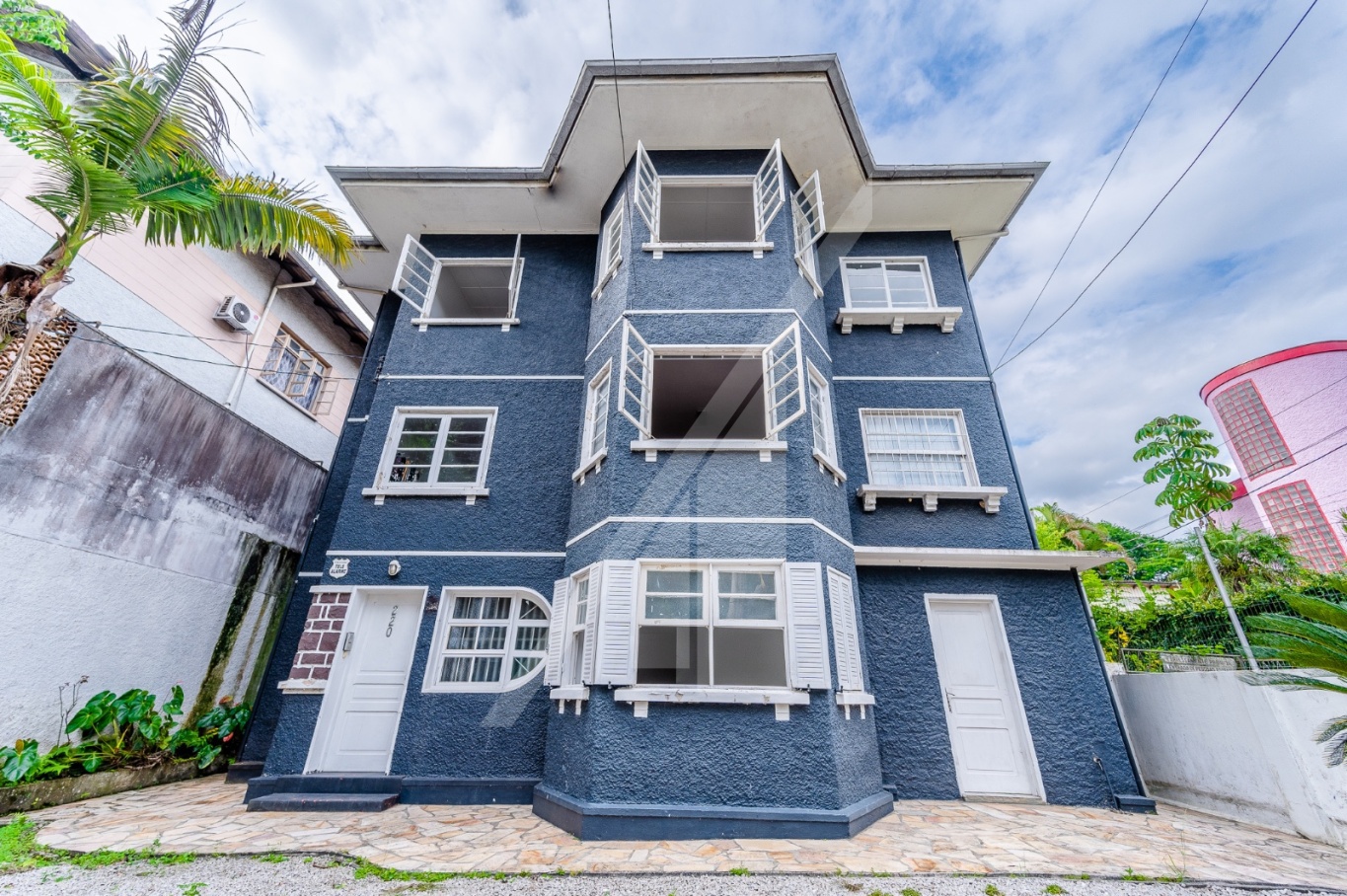 Casa no centro com 3 andares — foto 2